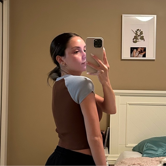 TNA (Aritzia) mocha brown and blue baby tee - Picture 2 of 3